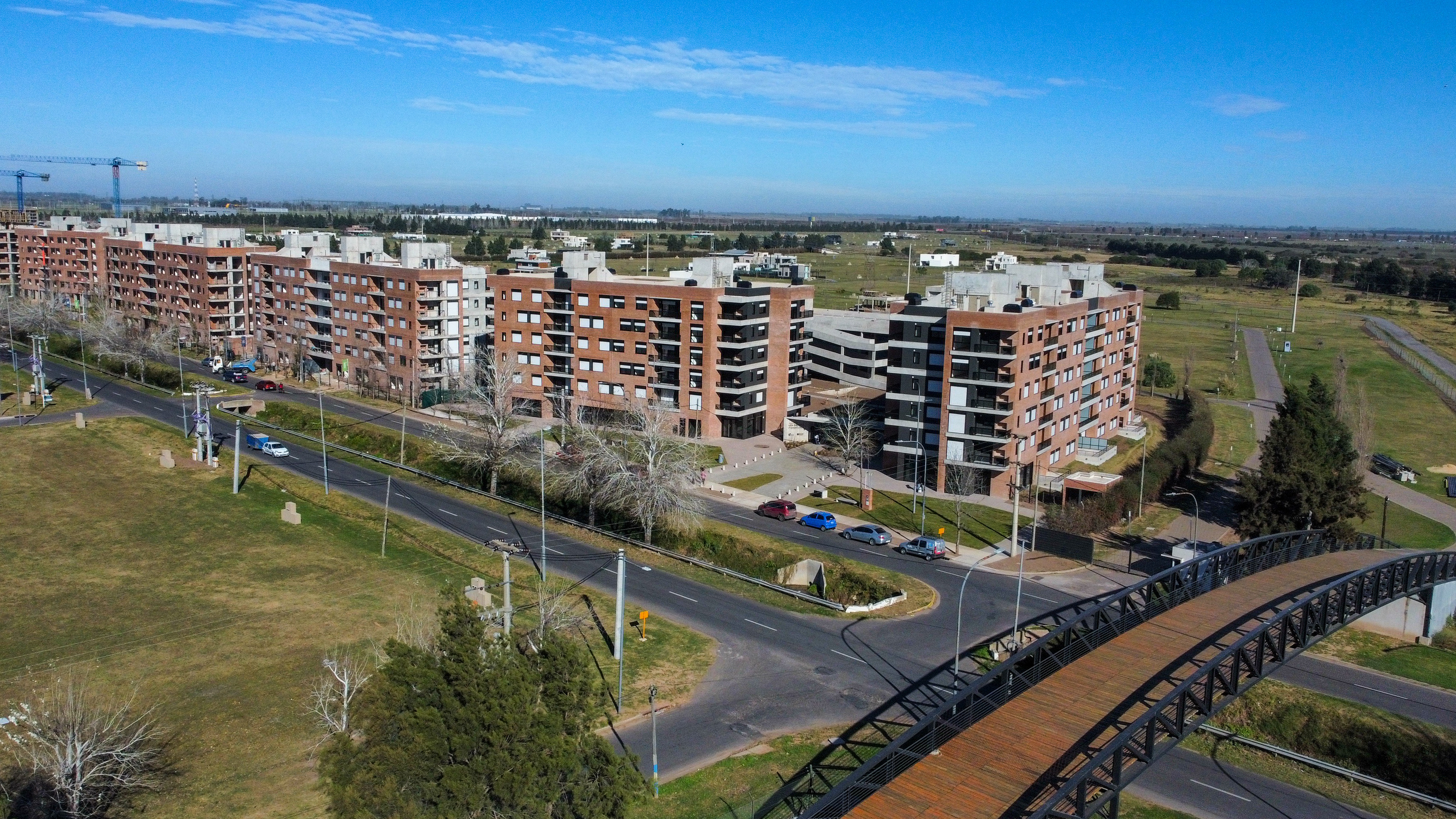 Los Pasos Fisherton-1